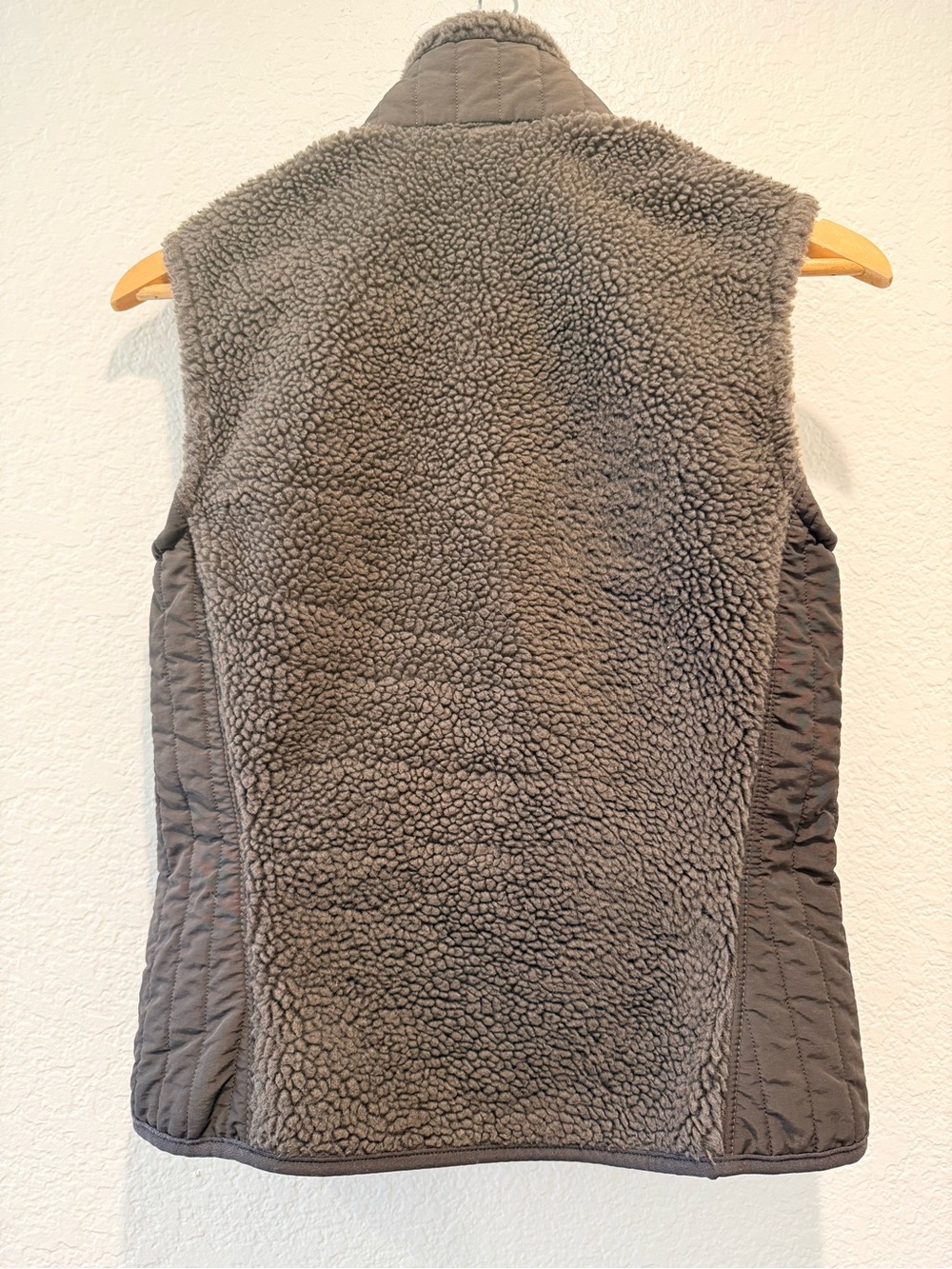 Patagonia Women’s Classic Retro-X Fleece Vest Dark Walnut Brown Sherpa Small - Picture 3 of 4